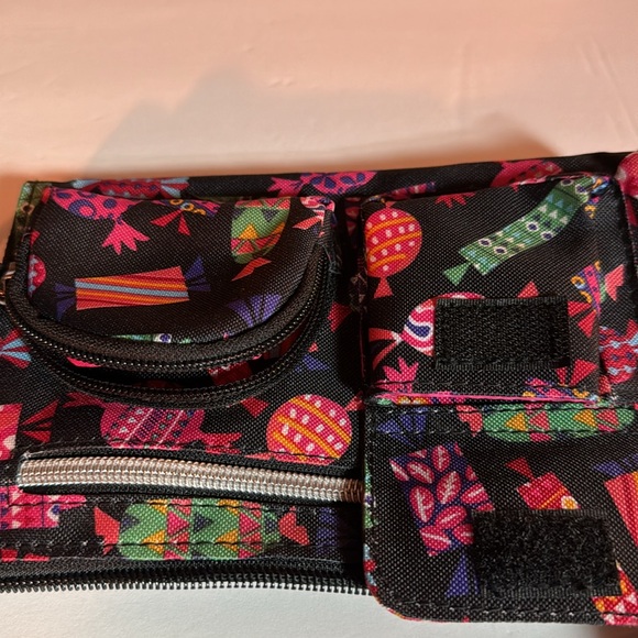 Lily Bloom sweet Talkin Kim Wristlet - Picture 4 of 6